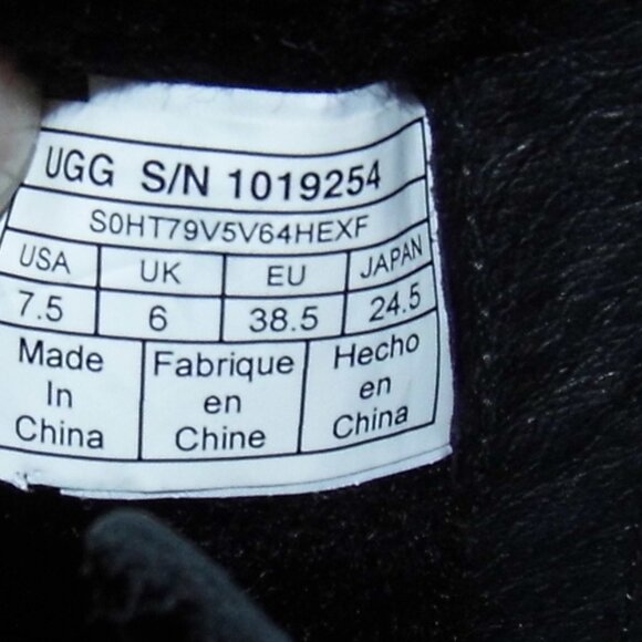 UGG Shala Genuine Calf Hair Exotic Black Dotted Booties Womens Size 7.5 - Picture 8 of 8